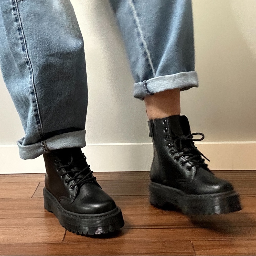 NWOT Jadon II Vegan Leather Dr Martens Sz 8 - Picture 3 of 13